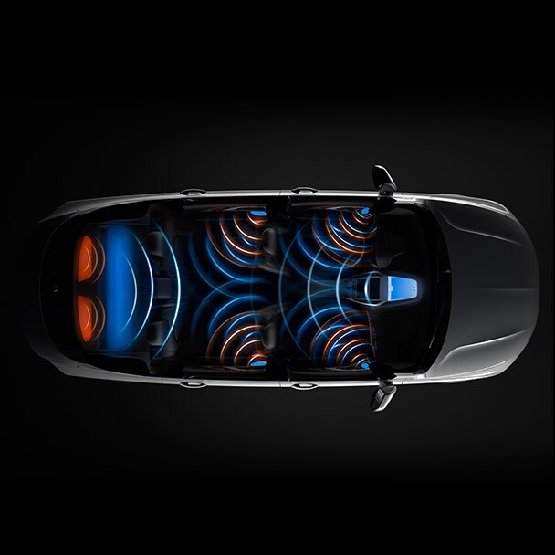 mkz_17_tablet_highlights_02_revel_expand_608x608