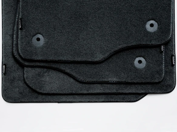 Navigator 2018-2023 4pc Black Carpet Floor Mat Set Main Image