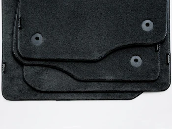 Navigator 2018-2023 4pc Black Carpet Floor Mat Set