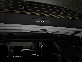 Lincoln, Cargo Area Badge Light