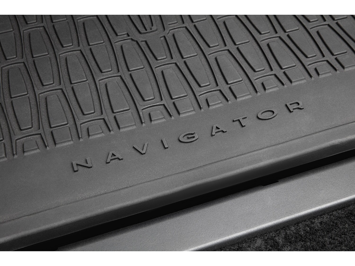 Navigator L 2025 Folding Cargo Area Protector | Accessories