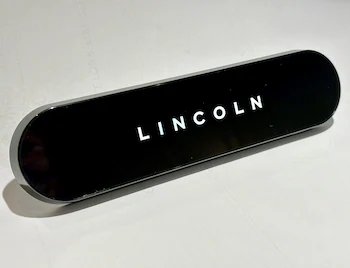 Lincoln, Cargo Area Badge Light