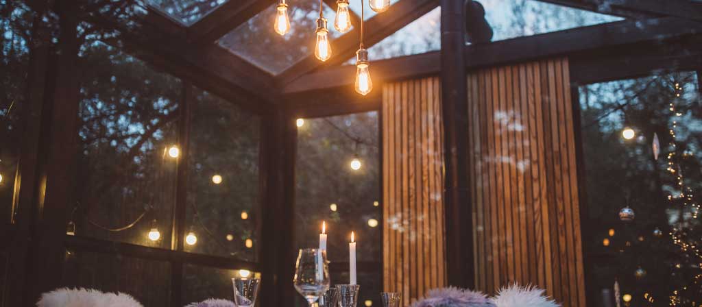 Un comedor de lujo sugiere la naturaleza acogedora del tema Invitation de Lincoln Black Label