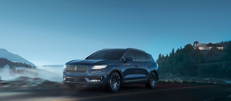 Lincoln Mkc Vs Nautilus Navigator Crossover Suv Comparison Compare Luxury Crossovers And Suvs