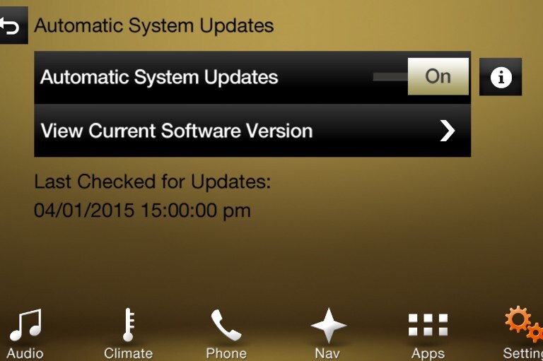 Pantalla de SYNC 3 que muestra las actualizaciones automáticas del sistema.