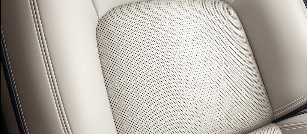 Rich materials of a 2025 Lincoln Black Label Aviator® SUV with the moonbeam interior theme