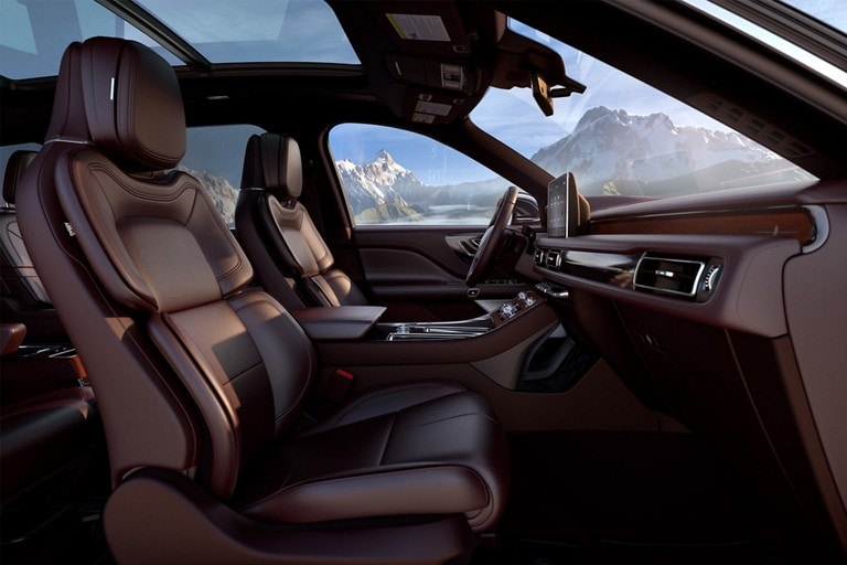 Se muestra el interior de un modelo Lincoln Aviator® Black Label 2023 con el tema de diseño interior Destination