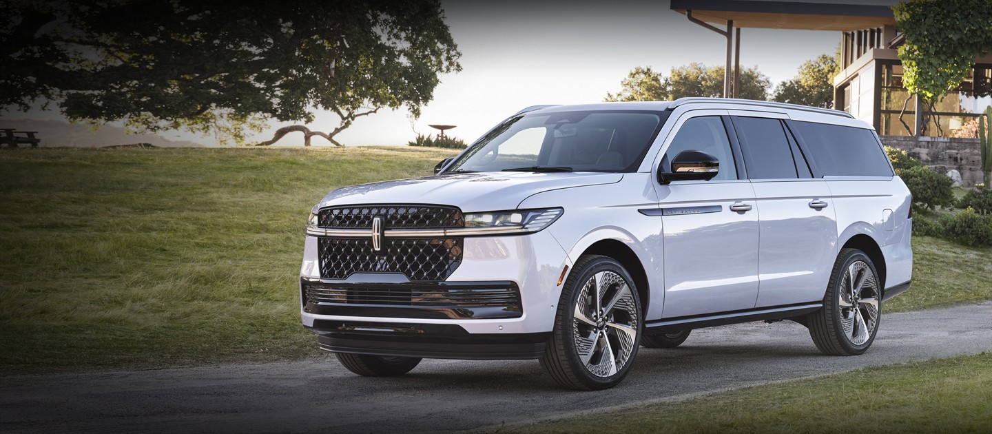 A 2025 Lincoln Black label Navigator® SUV is parked on a driveway