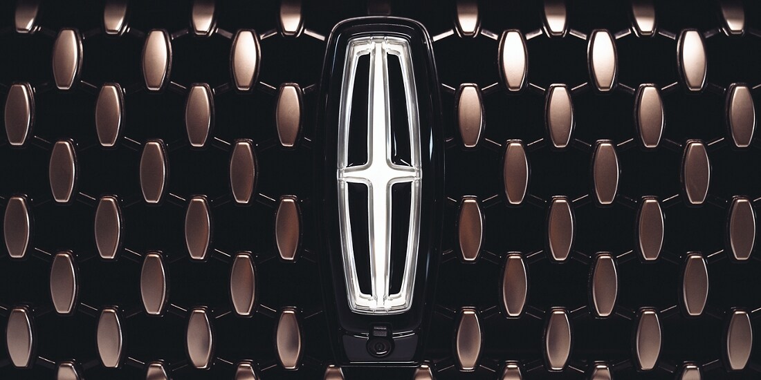 The a closeup image of the front grille of the Lincoln Aviator SUV Shinola concept is shown here.