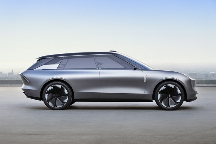 A rendering of the exterior of the Lincoln Star Concept vehicle is shown here.