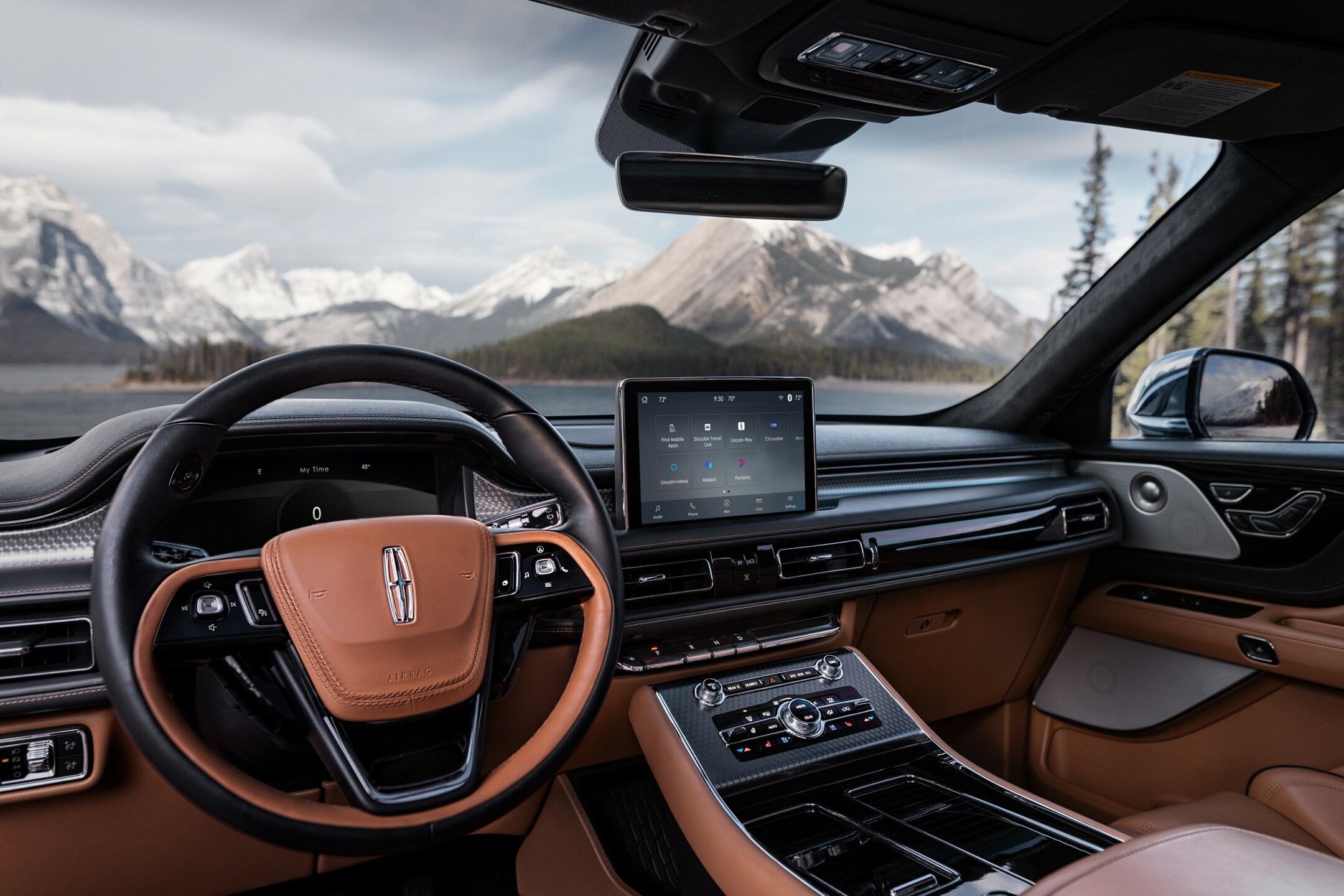The interior of the Lincoln Aviator.