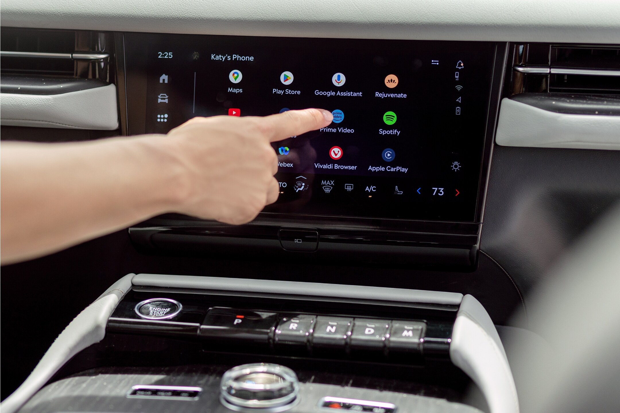The interior of the Lincoln Navigator.