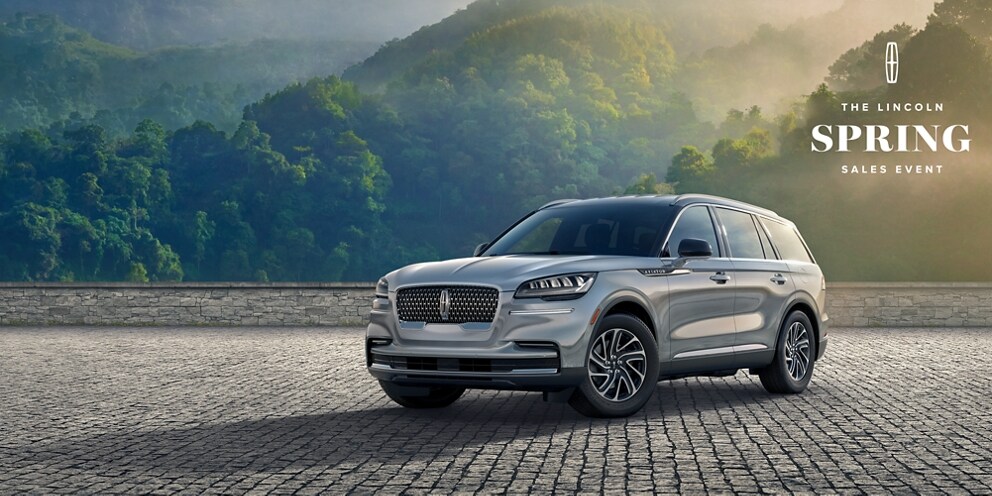 An Exterior shot of the Lincoln Aviator