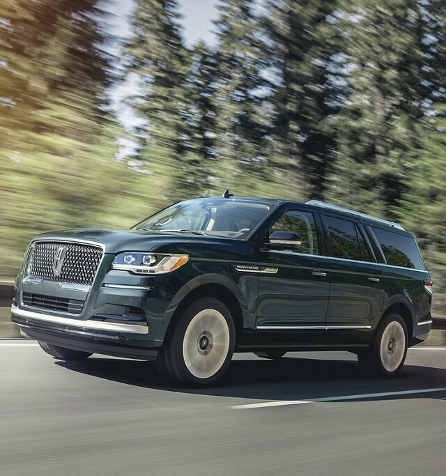 Lincoln Navigator vehicle shown here.