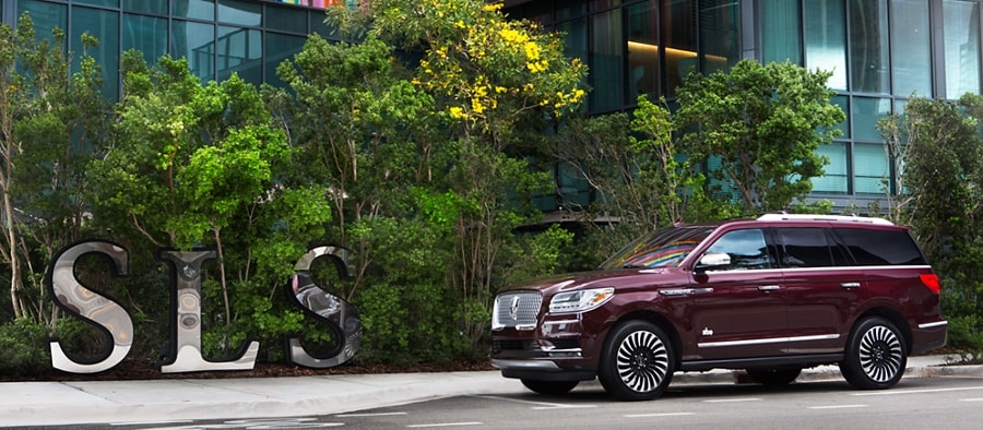 Lincoln Navigator Shown here