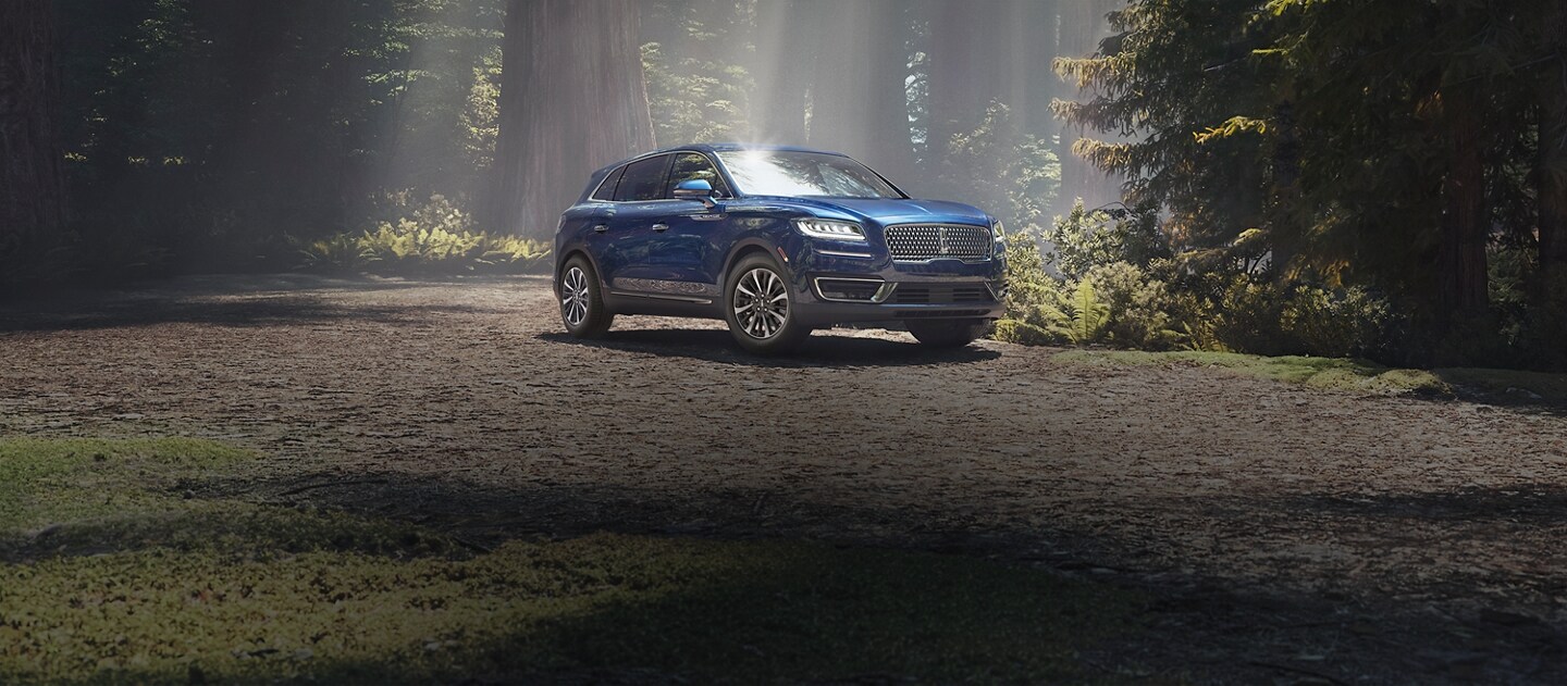 2020 Lincoln Nautilus Shown here in Rhapsody blue