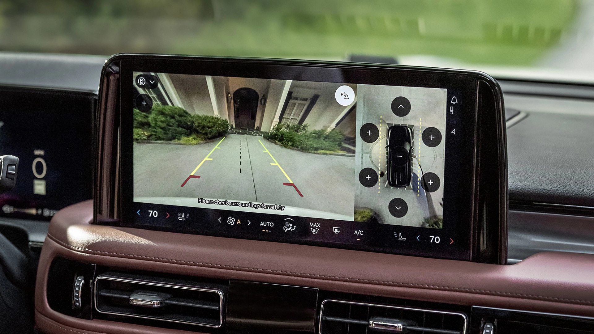 The 360 Degree camera system shows what is behind a 2025 Lincoln Aviator® SUV in the center touch screen