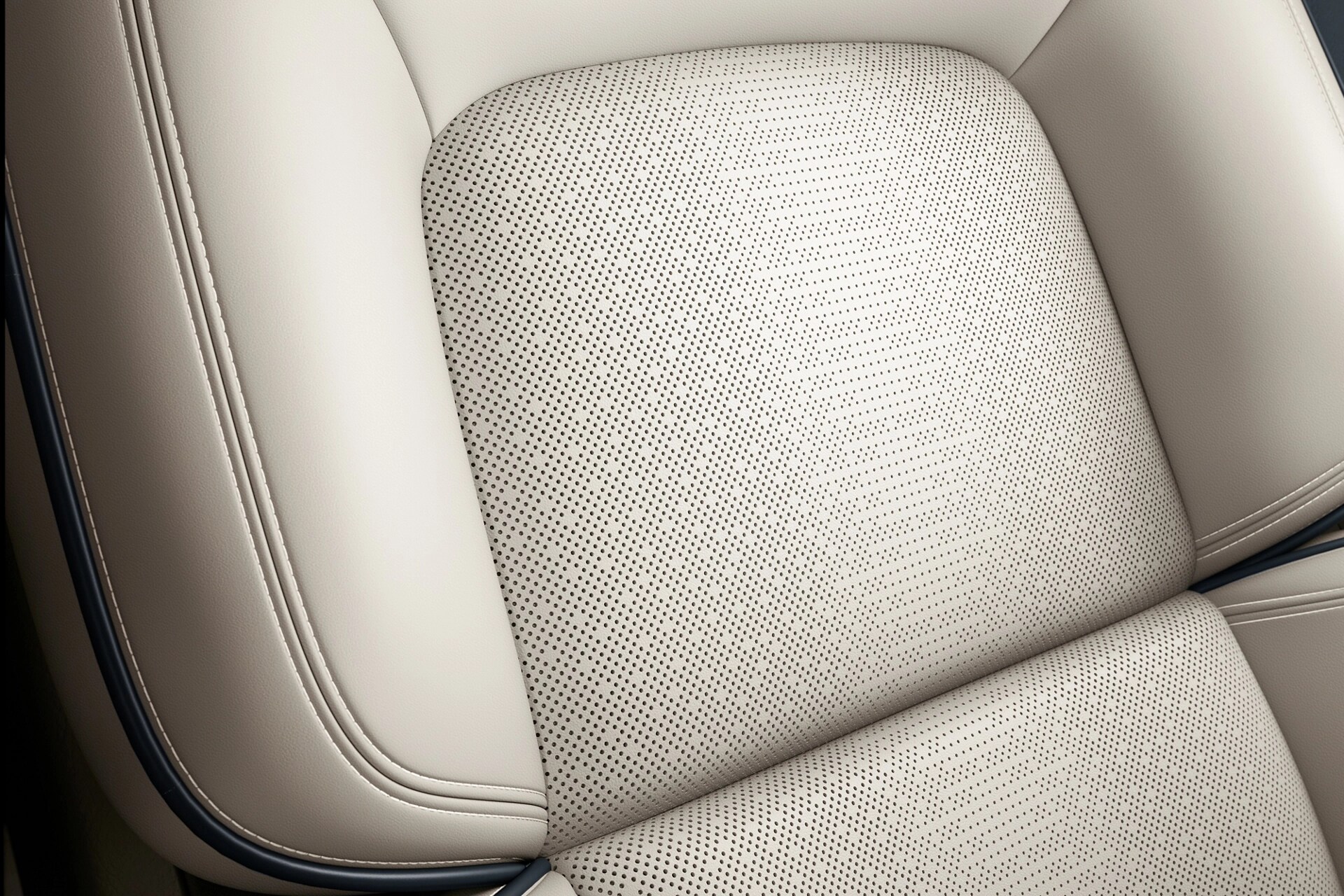 Rich materials of a 2026 Lincoln Black Label Aviator® SUV with the moonbeam interior theme