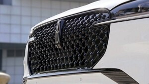 The grille of a 2026 Lincoln Aviator® SUV