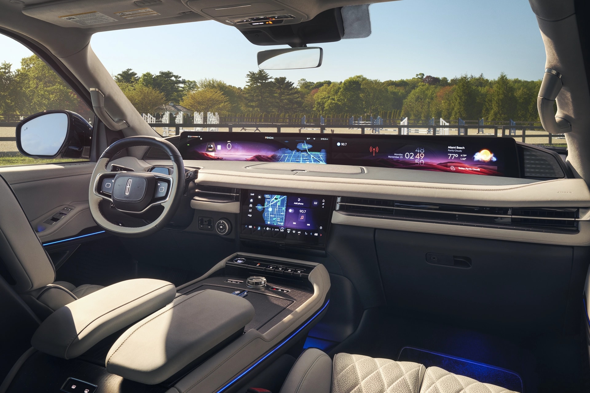 The interior of the 2025 Lincoln Navigator.