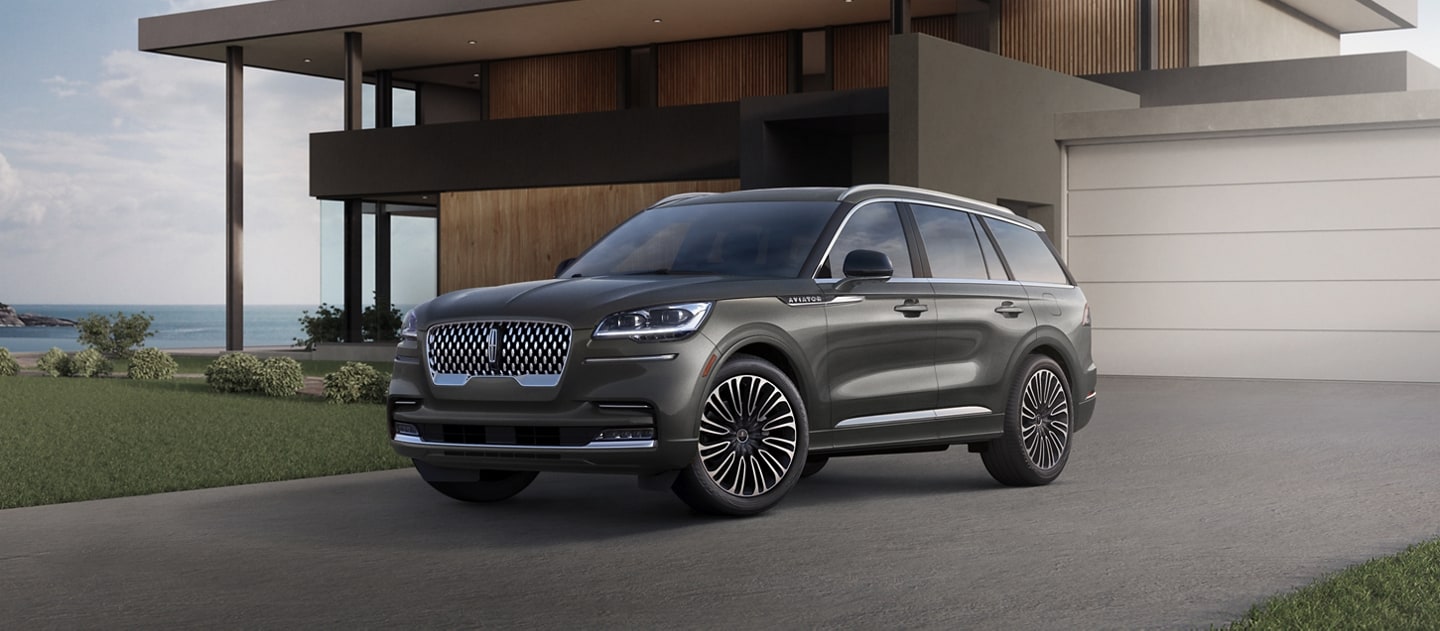 Se muestra el modelo Lincoln Aviator® Black Label Grand Touring 2023 con color exterior gris ceniza