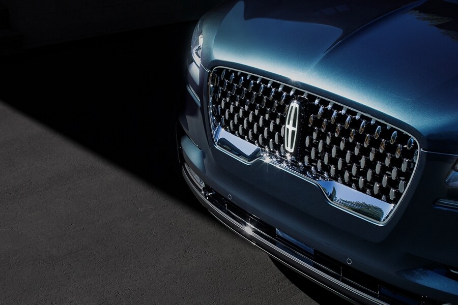 Parrilla de una Lincoln Aviator Black Label.