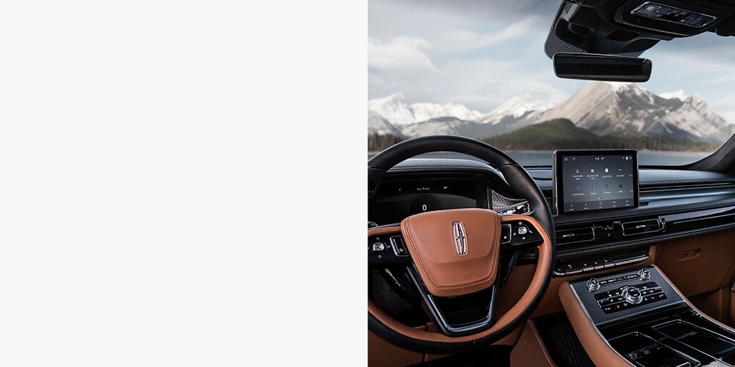 The interior and seating of a Navigator Black Label Vehicle.