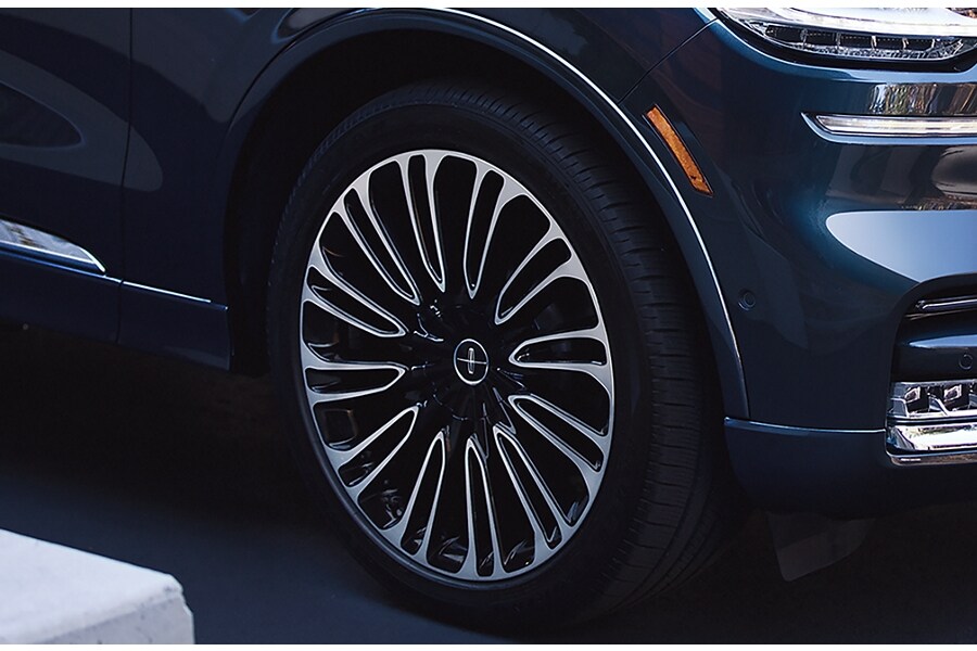 2024 Lincoln Black Label Aviator® ThreeRow Midsize Luxury SUV