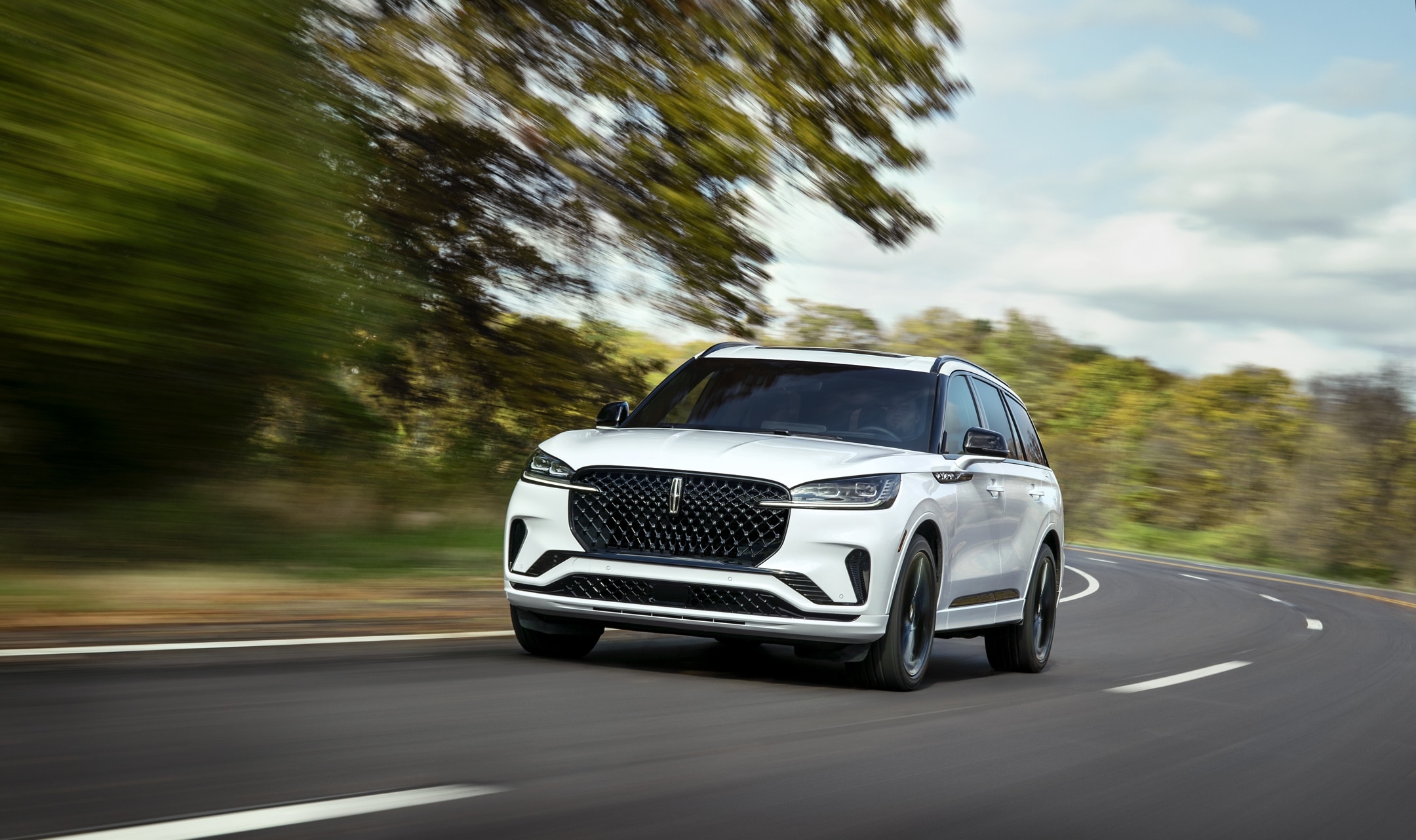 Introducing The New 2025 Lincoln Aviator® ThreeRow Midsize Luxury SUV