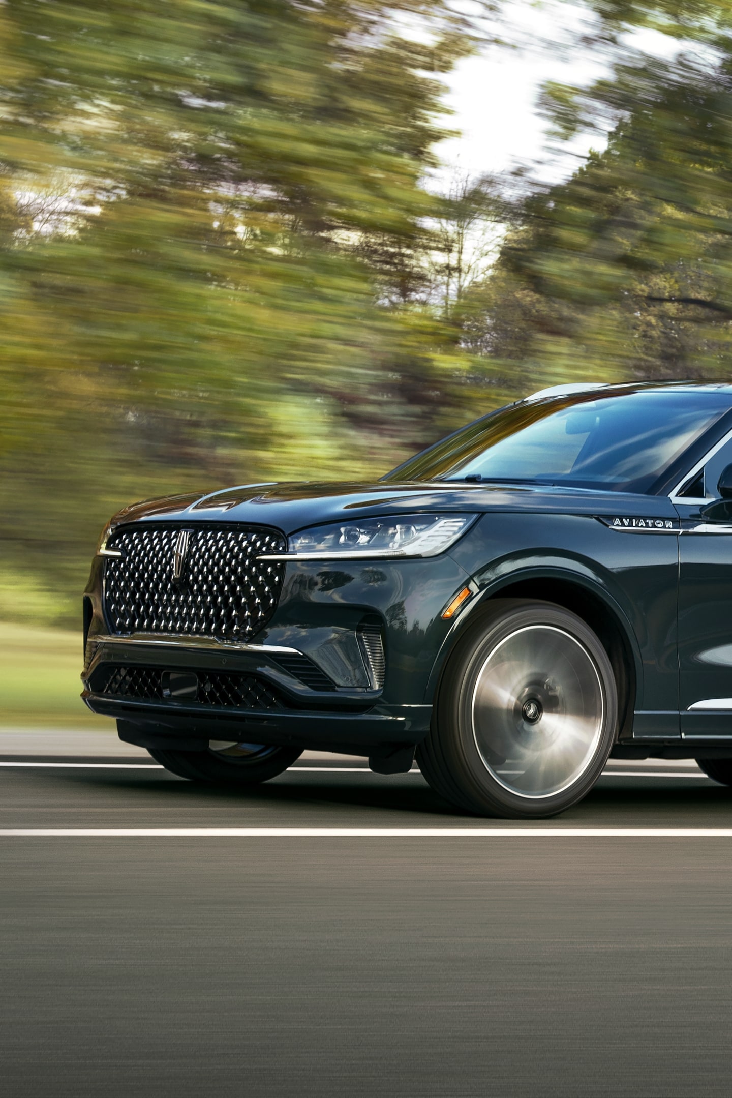 Introducing The New 2025 Lincoln Aviator® ThreeRow Midsize Luxury SUV