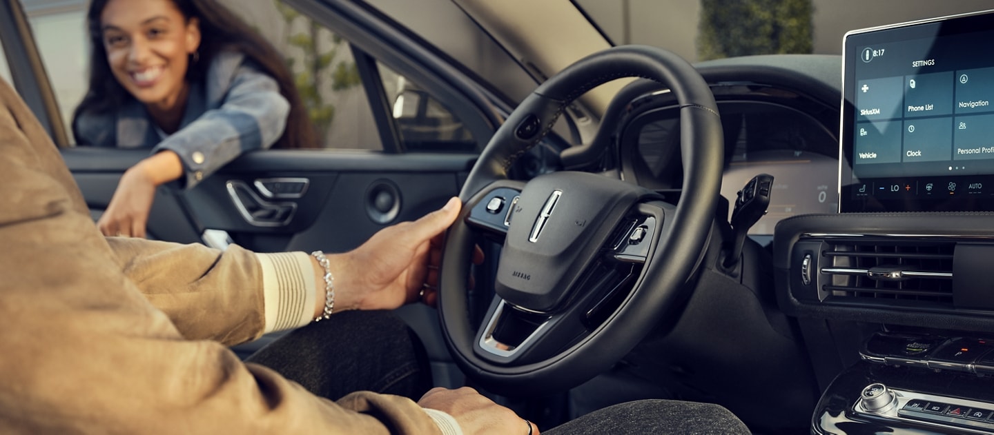 La pantalla táctil central de una SUV Lincoln Corsair® 2023 muestra la visualización de calma