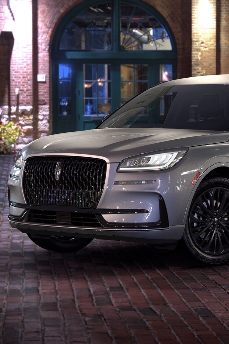 The waterfall grille on the Lincoln Corsair Jet Appearance Package