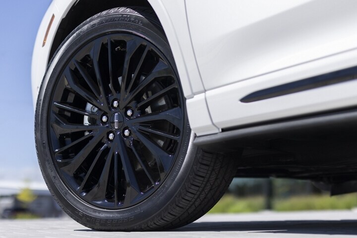 A stylish 20-inch wheel of the available Jet Appearance Package is shown
