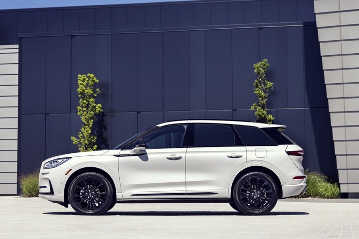 A profile view of a 2025 Lincoln Corsair® SUV showing off sleek lines