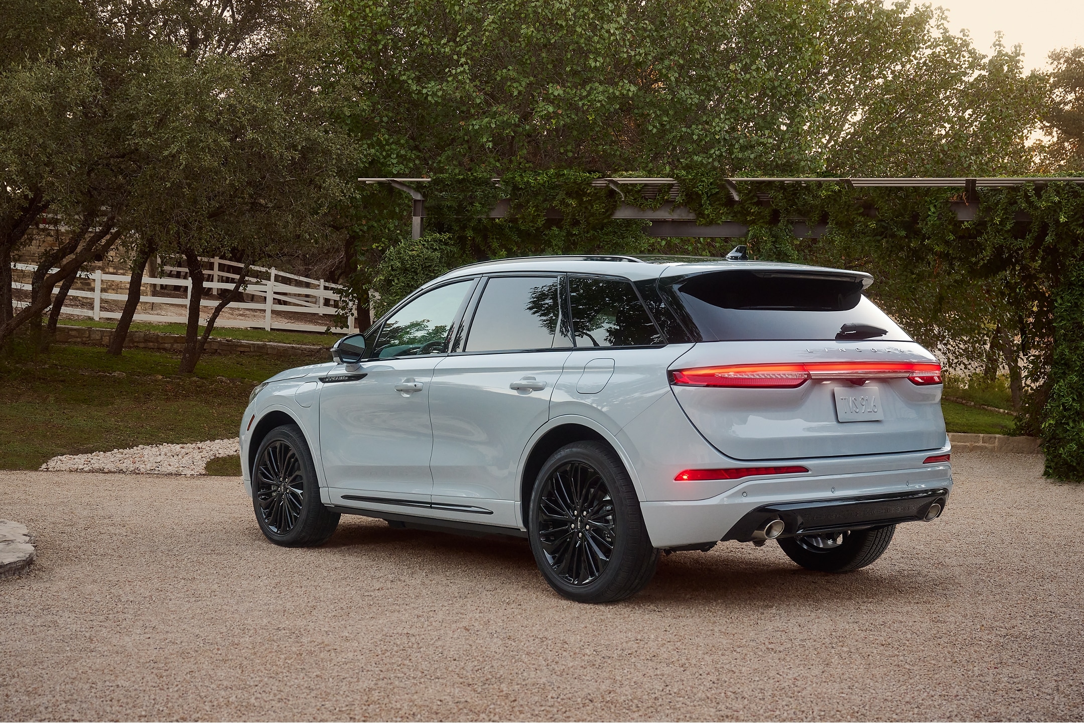 2026 Lincoln Corsair Side Profile