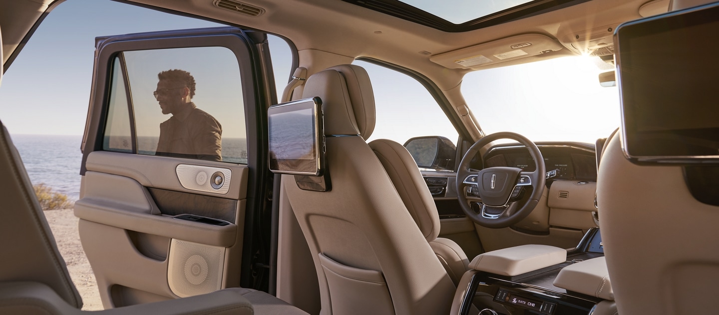 2021 Lincoln Navigator Technology Features