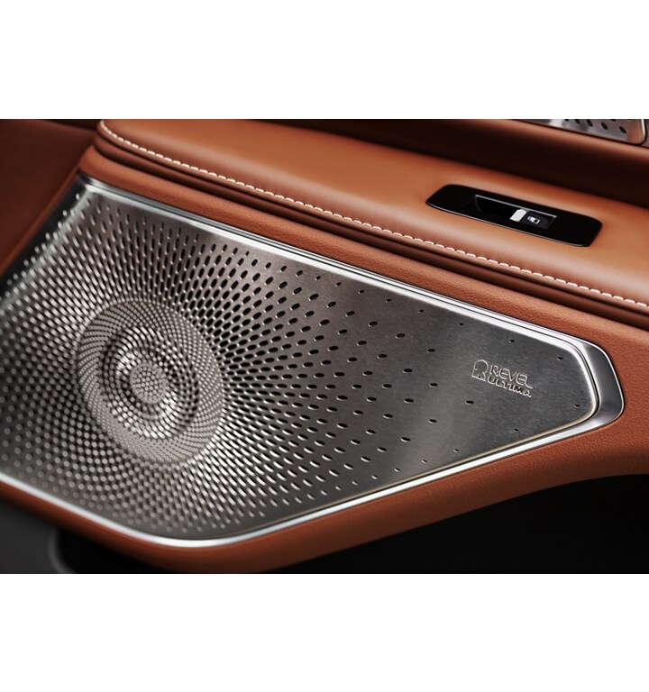 Audio speakers are shown in the driver’s door of a 2024 Lincoln Black Label Nautilus® SUV