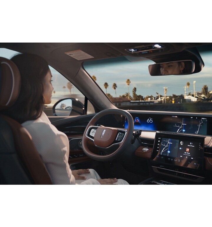 2025 Lincoln Nautilus® SUV Photo & Video Gallery