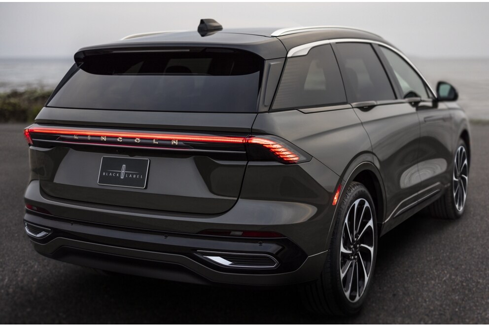LED lighting spans the rear liftgate of a 2025 Lincoln Black Label Nautilus® SUV