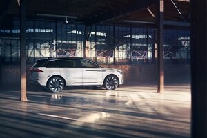 2025 Lincoln Black Label Nautilus® SUV Themes Gallery