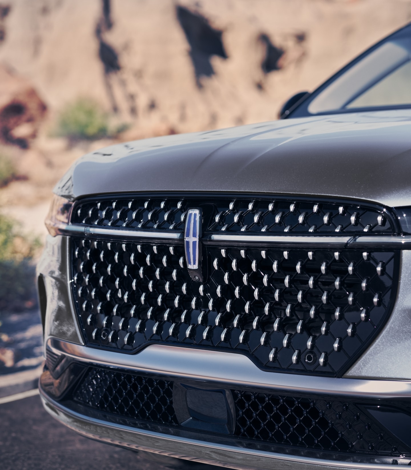 2025 Lincoln Nautilus® TwoRow Midsize Luxury SUV