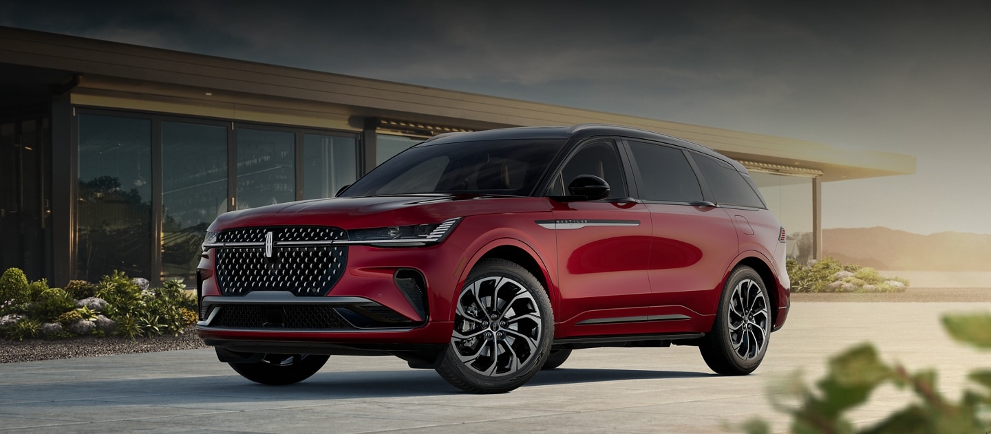 A 2026 Lincoln Nautilus® SUV with clickable hot spots with more feature information