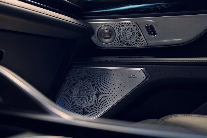 Speakers are arranged in the front passenger door of a 2026 Lincoln Nautilus® SUV