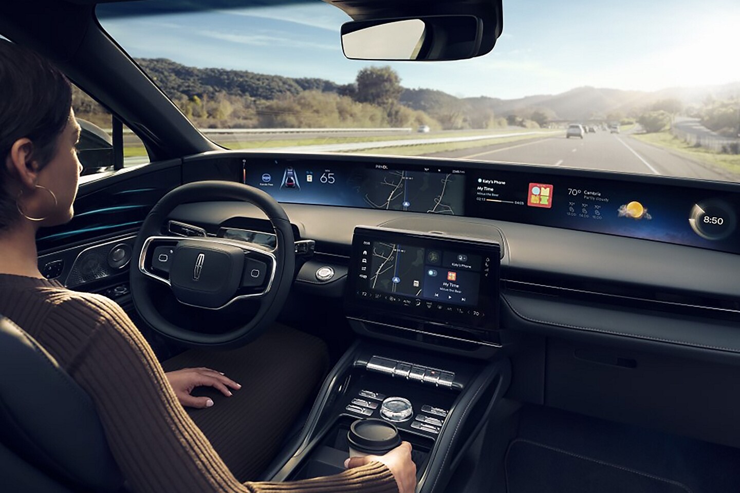 The driver of a 2026 Lincoln Nautilus® SUV uses hands-free Lincoln BlueCruise technology