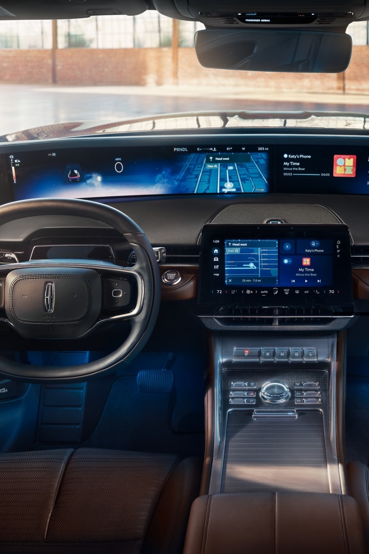 A forward-facing image of the interior of a 2026 Lincoln Nautilus® SUV