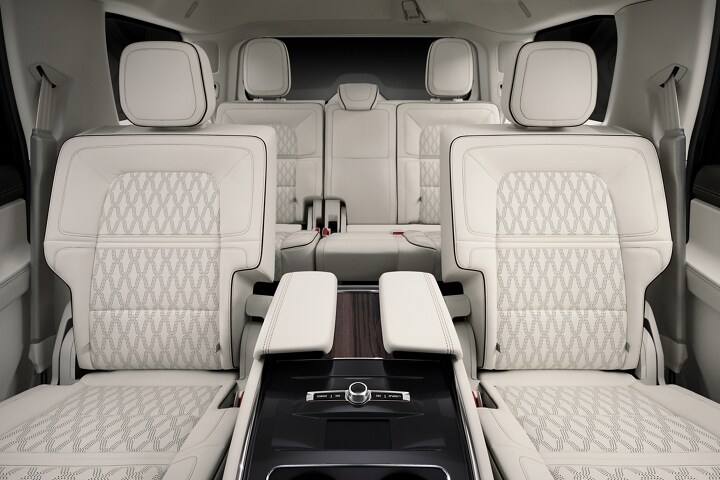 2021 Lincoln® Black Label Navigator Themes Gallery