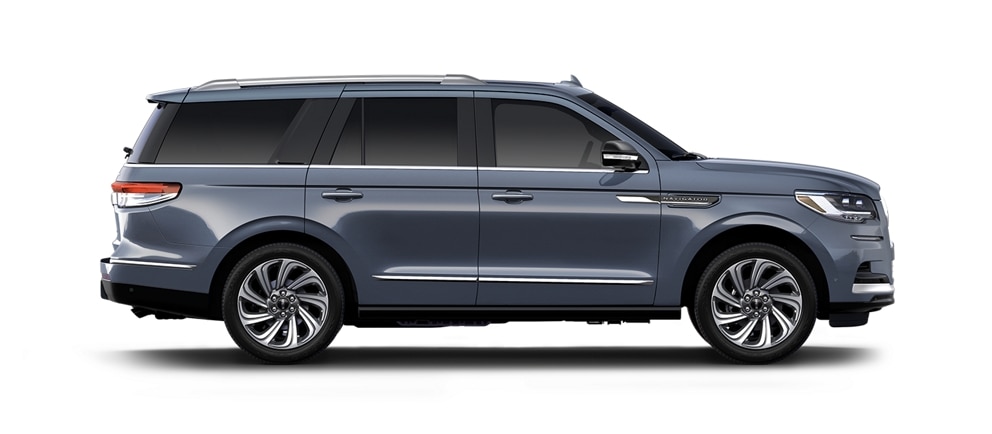 A profile of a 2023 Lincoln Navigator® Reserve model in Ocean Drive Blue.