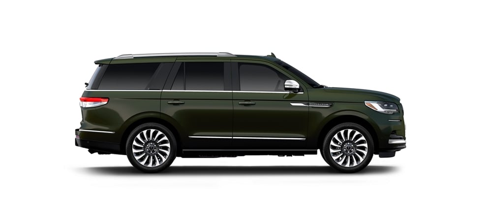 A profile of a 2024 Lincoln Black Label Navigator® SUV in Manhattan Green
