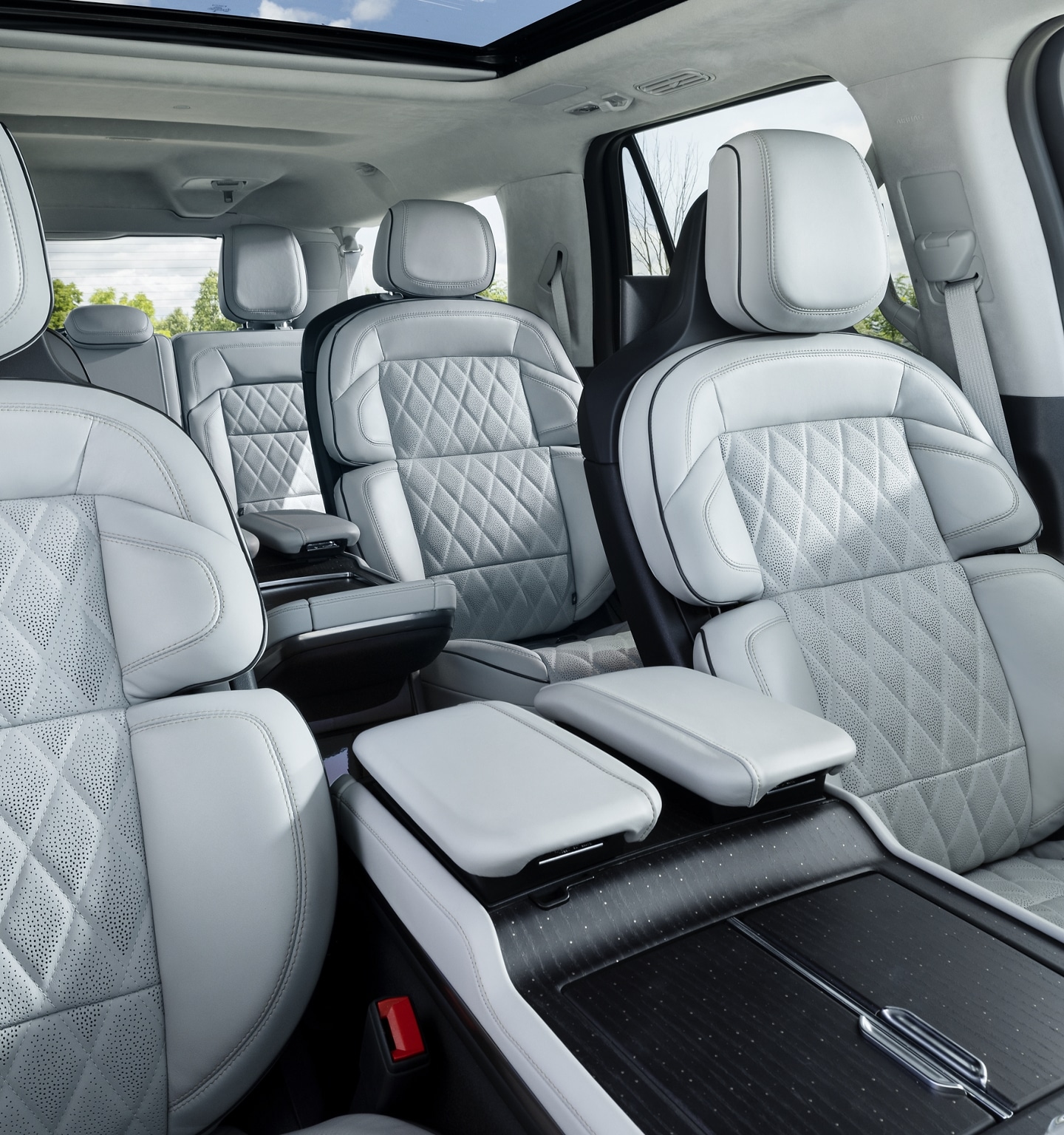 Amazon.co.jp: △1/18 リンカーン LINCOLN NAVIGATOR SUV 2023