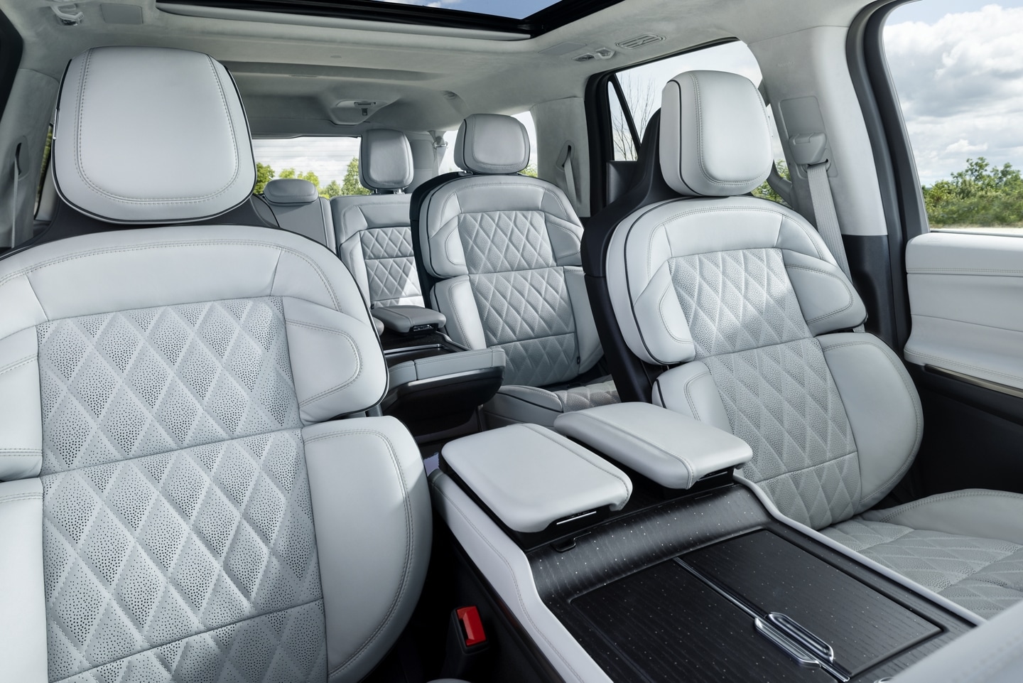 The Perfect Position Front Seats of a 2025 Lincoln Black Label Navigator® SUV in the Atmospheric theme